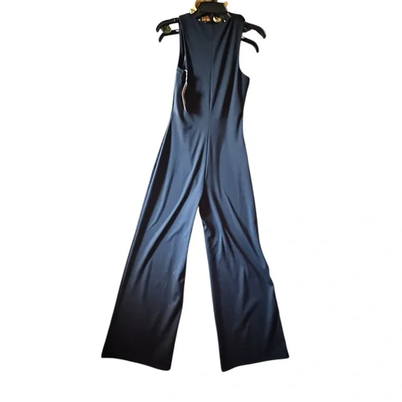 Chic Black Women's Jumpsuit - Picture 5 of 10